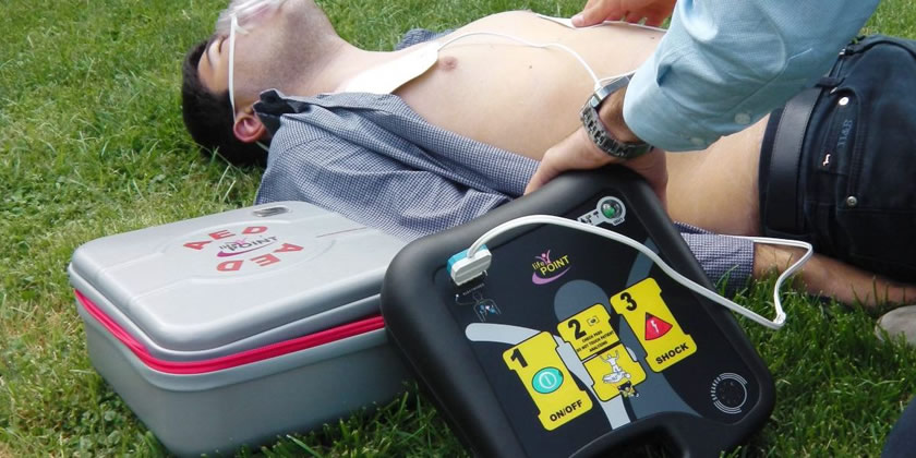 defibrillatori semiautomatico